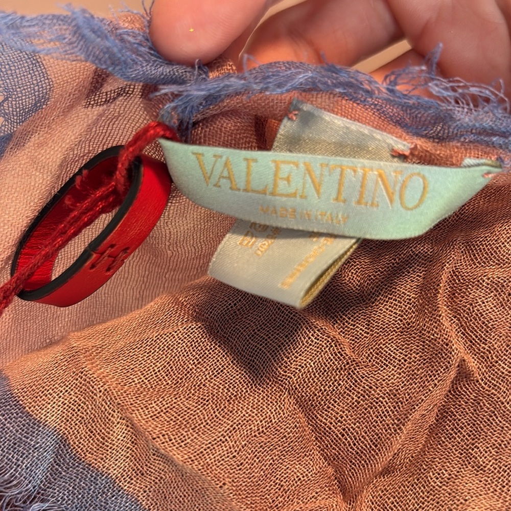 🥰🥰Auth VALENTINO cashmere blend scarf!!!! - Picture 3 of 7